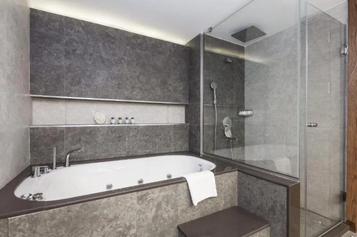 Salamis Bay Conti Resort Hotel & Casino Famagusta  Pokoj fotografie Bathroom