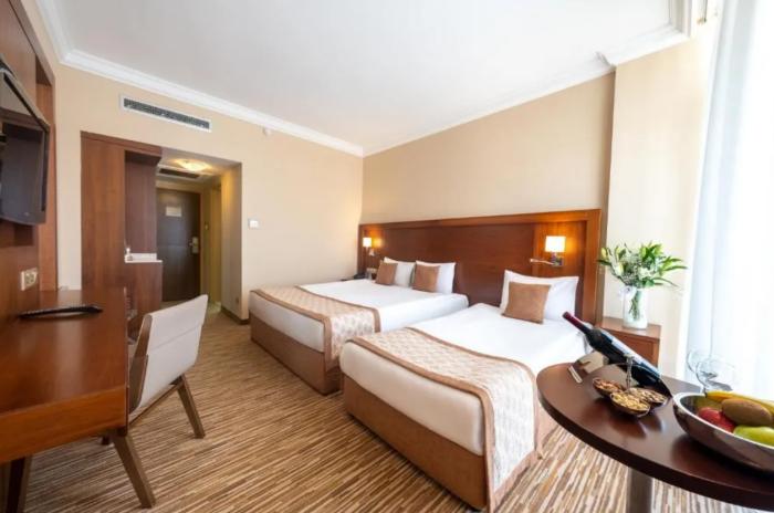 Salamis Bay Conti Resort Hotel & Casino Famagusta  Pokoj fotografie A room at the hotel