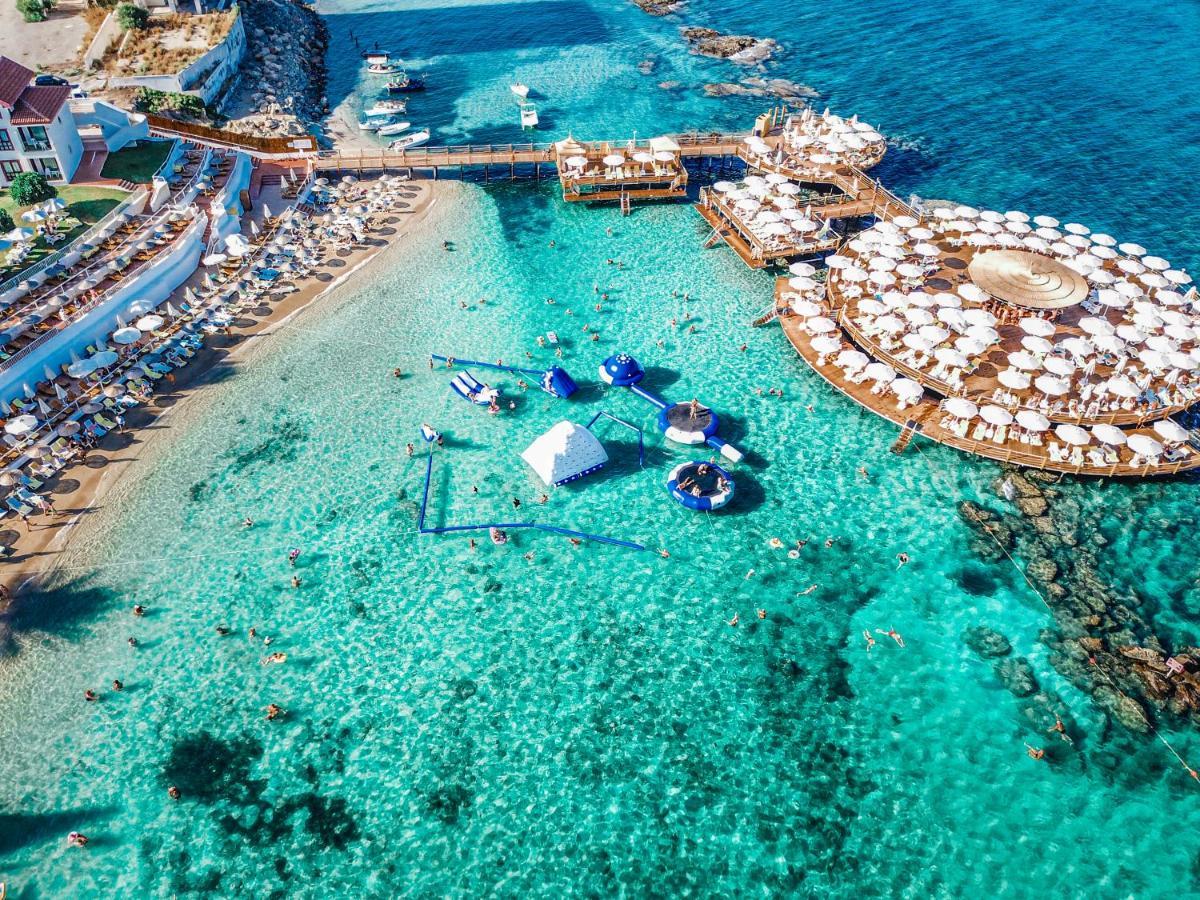 Salamis Bay Conti Resort Hotel & Casino Famagusta  Exteriér fotografie Aerial view of the beach